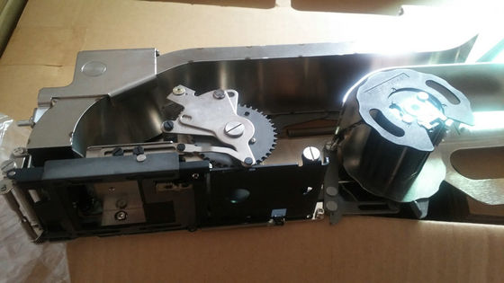 ซื้อ JUKI 56mm feeder KE2000 Series เครื่องป้อน SMT FF568S หมายเลขชิ้นส่วน E80017060B0 การผลิตออนไลน์