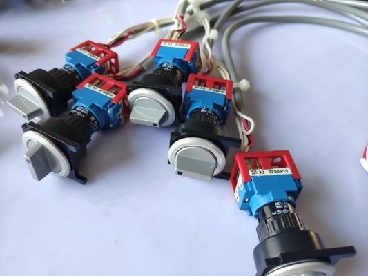 ซื้อ KGJ-M668M-001 SMT อะไหล่ YAMAHA สวิตช์ KGJ-M668M-00X การผลิตออนไลน์